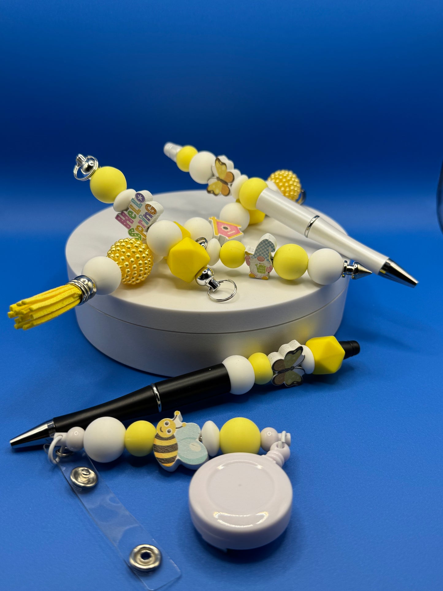 6 Piece Set (Kindness Keychain, Badge Holder, 2 Pullies & 2 Pens) (4) Yellow