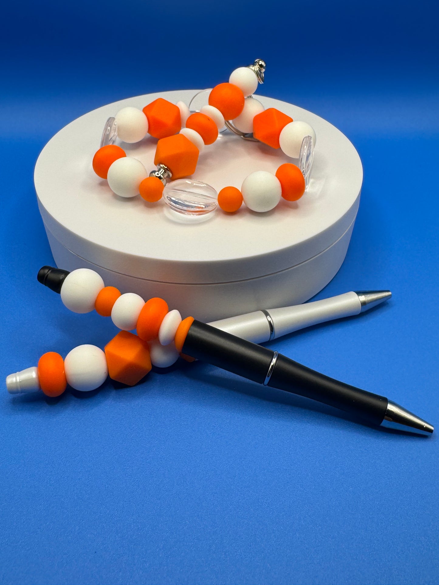 Wristlet, Pullie & 2 Pens / Flat & Clear Orange & White