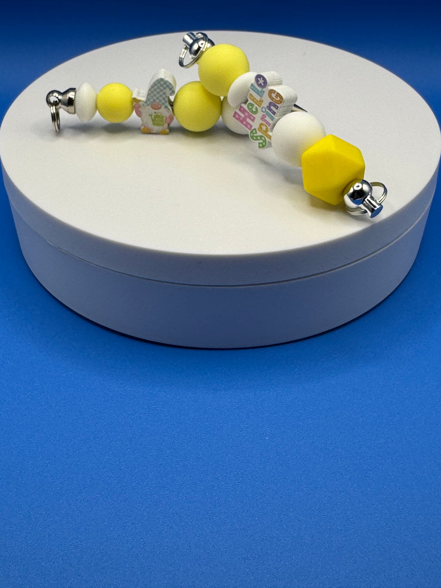 6 Piece Set (Kindness Keychain, Badge Holder, 2 Pullies & 2 Pens) (4) Yellow
