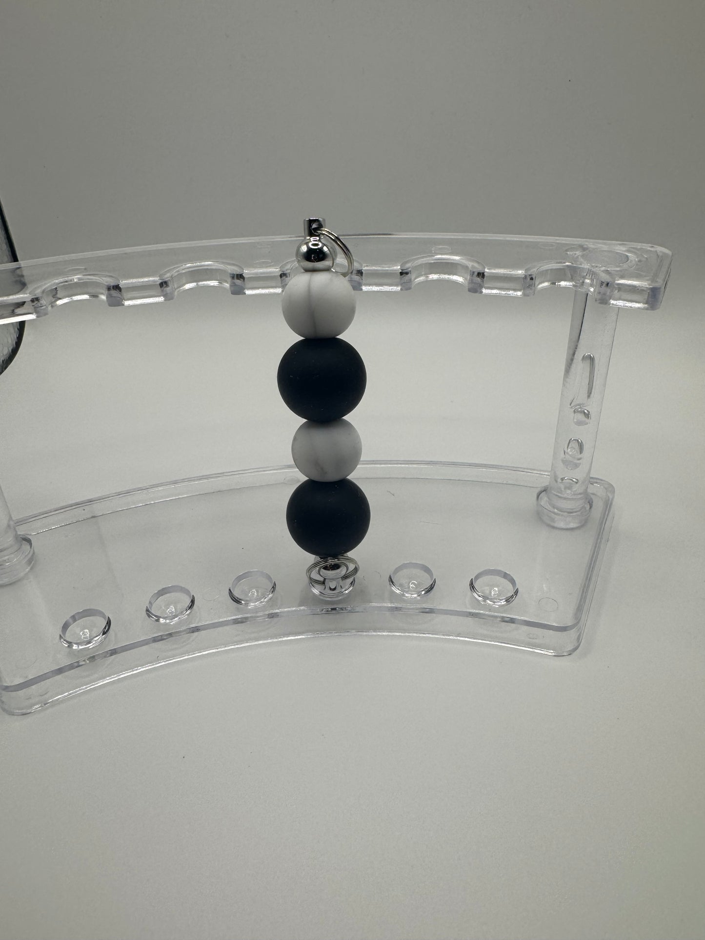Pullie - Black & White Balls