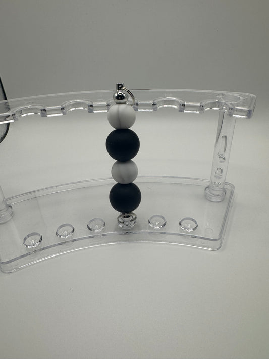 Pullie - Black & White Balls
