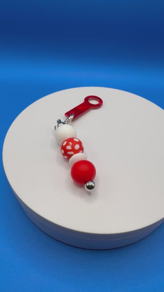 Straw Dangle - Red
